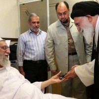 عيادة العلماء والشخصيات للإمام الخامنئي حفظه الله في المستشفى